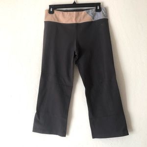The North Face crop gray pants leggings with floral waistband Medium